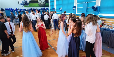 Powiększ grafikę: to-byl-bal-627038.jpg