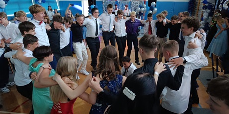 Powiększ grafikę: to-byl-bal-627054.jpg