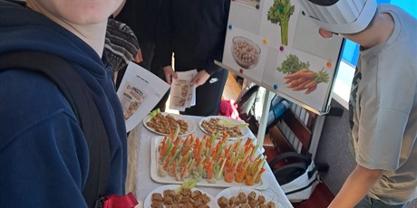 Powiększ grafikę: tydzien-zdrowia-w-klasach-4-8-smak-ruch-i-dobre-nawyki-na-cale-zycie-690334.jpg