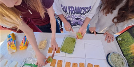 Powiększ grafikę: tydzien-zdrowia-w-klasach-4-8-smak-ruch-i-dobre-nawyki-na-cale-zycie-690339.jpg