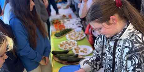 Powiększ grafikę: tydzien-zdrowia-w-klasach-4-8-smak-ruch-i-dobre-nawyki-na-cale-zycie-690342.jpg