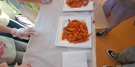 Powiększ grafikę: tydzien-zdrowia-w-klasach-4-8-smak-ruch-i-dobre-nawyki-na-cale-zycie-690343.jpg