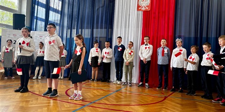 Powiększ grafikę: uroczyste-apele-612020.jpg
