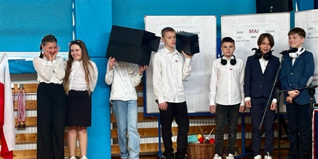 Powiększ grafikę: uroczyste-apele-612037.jpg