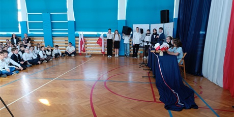 Powiększ grafikę: uroczyste-apele-612049.jpg