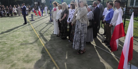 Powiększ grafikę: uroczyste-rozpoczecie-roku-szkolnego-636267.jpg