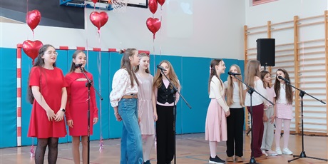 Powiększ grafikę: walentynkowy-koncert-675719.jpg