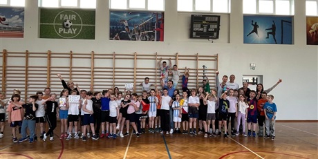 Powiększ grafikę: wiosenny-turniej-sportowy-klas-0-3-690369.jpg