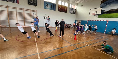 Powiększ grafikę: wiosenny-turniej-sportowy-klas-0-3-690371.jpg