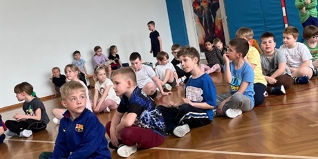 Powiększ grafikę: wiosenny-turniej-sportowy-klas-0-3-690372.jpg