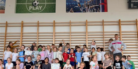 Powiększ grafikę: wiosenny-turniej-sportowy-klas-0-3-690374.jpg