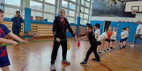 Powiększ grafikę: wiosenny-turniej-sportowy-klas-0-3-690377.jpg