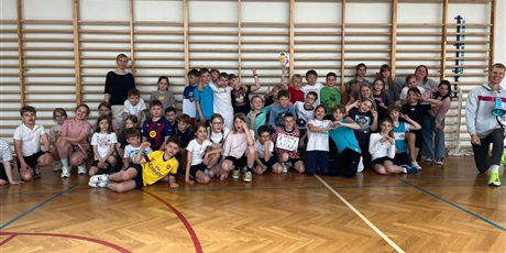 Powiększ grafikę: wiosenny-turniej-sportowy-klas-0-3-690385.jpg