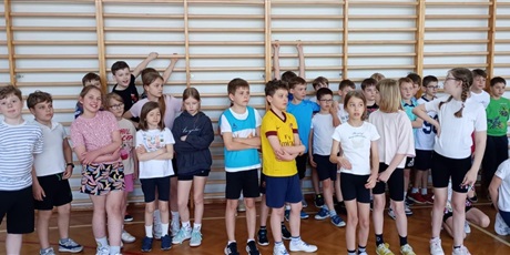 Powiększ grafikę: wiosenny-turniej-sportowy-klas-0-3-690389.jpg