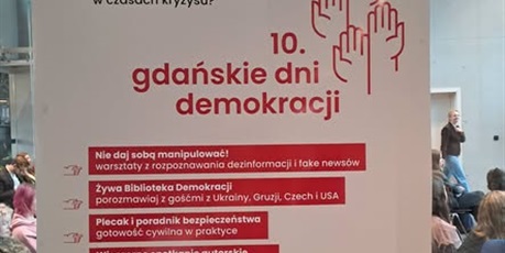Powiększ grafikę: wspolnota-ma-moc-jestesmy-na-10-gdanskich-dniach-demokracji-711432.jpg
