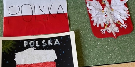 Powiększ grafikę: prace konkursowe, barwy narodowe, flagi, kontury Polski, napis "Polska"