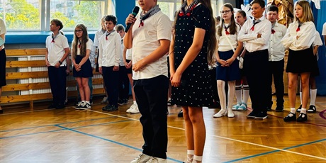 Powiększ grafikę: zakonczenie-roku-szkolnego-klas-1-3-706207.jpg