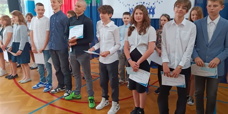 Powiększ grafikę: zakonczenie-roku-szkolnego-klas-4-7-630863.jpg