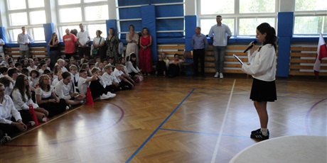 Powiększ grafikę: zakonczenie-roku-szkolnego-klas-4-7-706116.jpg