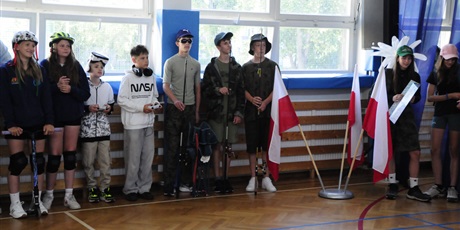 Powiększ grafikę: zakonczenie-roku-szkolnego-klas-4-7-706141.jpg
