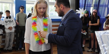 Powiększ grafikę: zakonczenie-roku-szkolnego-klas-4-7-706150.jpg