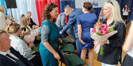 Powiększ grafikę: zakonczenie-roku-szkolnego-klas-osmych-630941.jpg