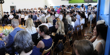 Powiększ grafikę: zakonczenie-roku-szkolnego-klas-osmych-706078.jpg