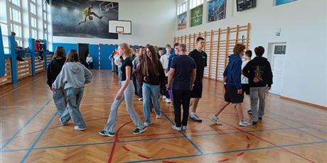 Powiększ grafikę: zbliza-sie-koniec-roku-szkolnego-624394.jpg