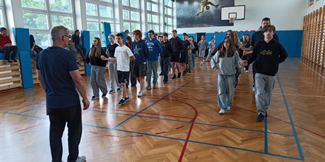 Powiększ grafikę: zbliza-sie-koniec-roku-szkolnego-624396.jpg